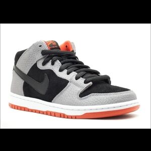 2011 Nike SB Dunk Mid Pro "Un-Supreme" Stealth/Black/Dragon Red